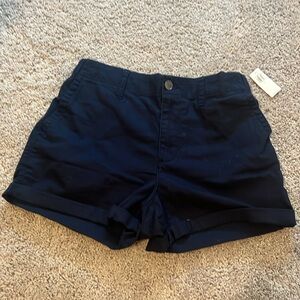 High waisted Chino shorts 🩳3 inch inseam - NEW WITH TAGS 🏷️